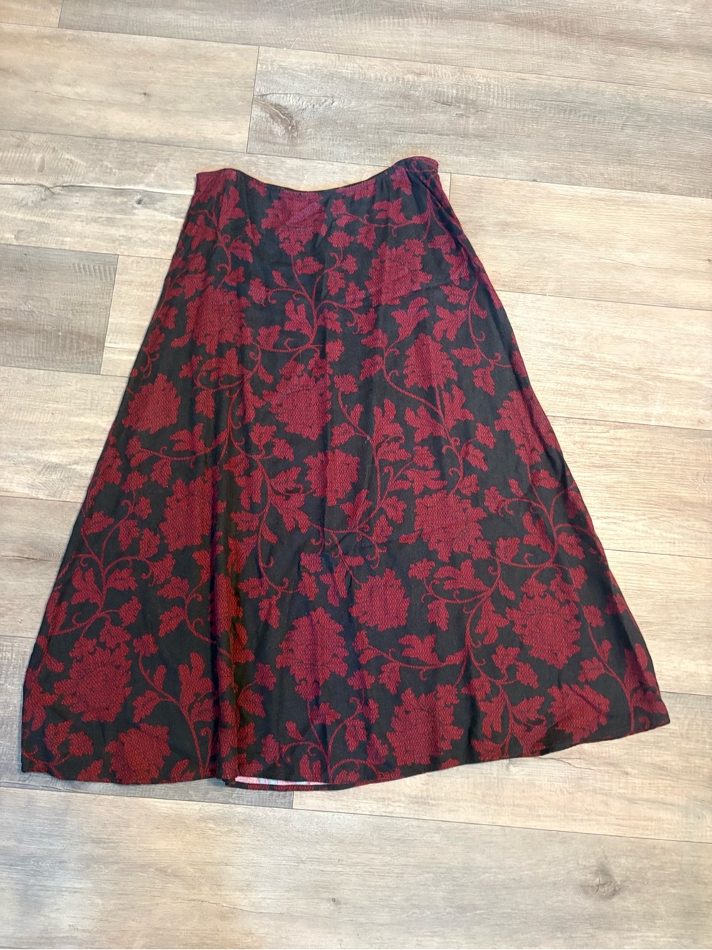 Women’s Size 10 Floral Maxi Skirt Burgundy Black 100% Rayon Vintage
